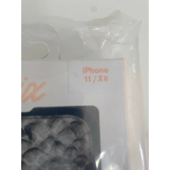 Sonix Tres Case Crossbody Wallet for iPhone 11/XR, 11Pro/XS Max - Picture 2 of 9